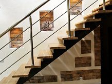 Лестницы, оформленные декоративным камнем фото 7